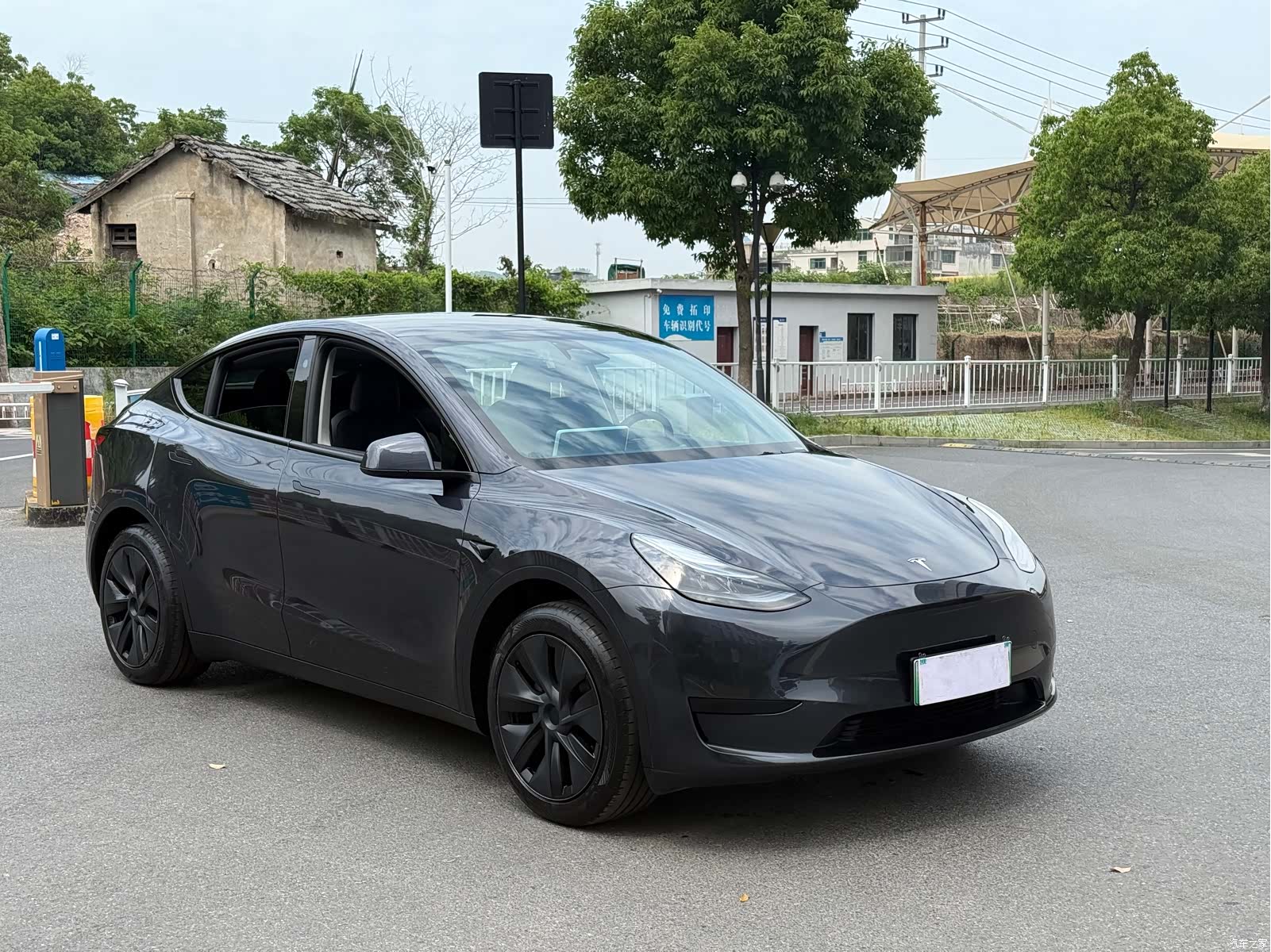 Tesla Model Y, 2024 3