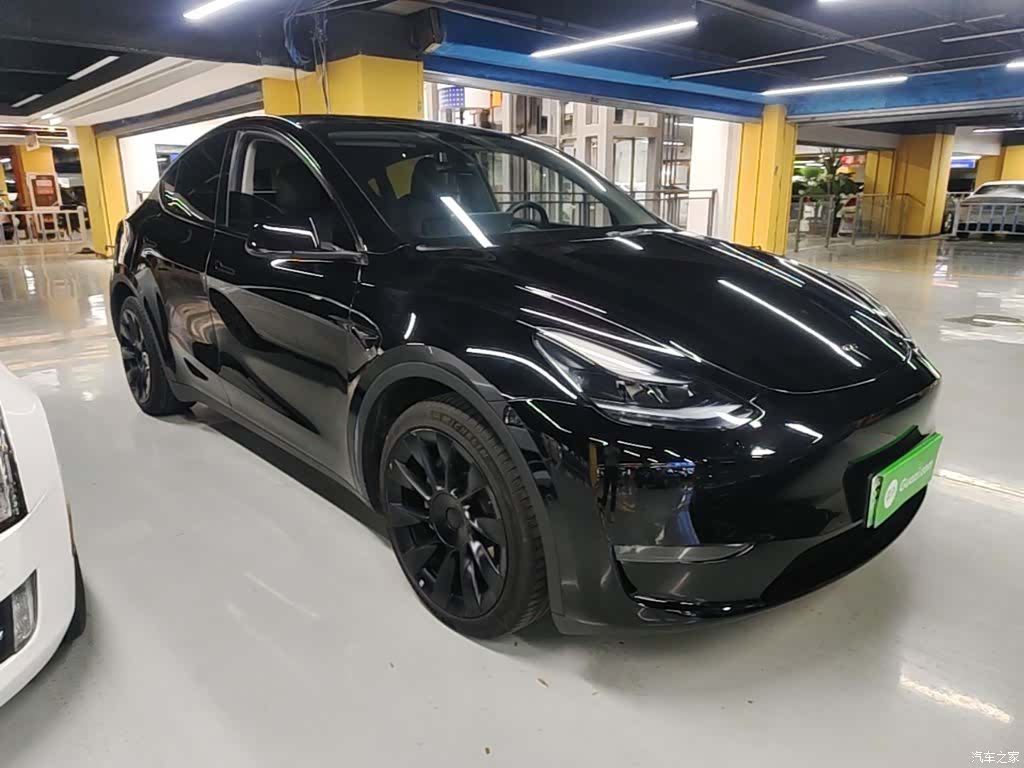 Tesla Model Y, 2024 4