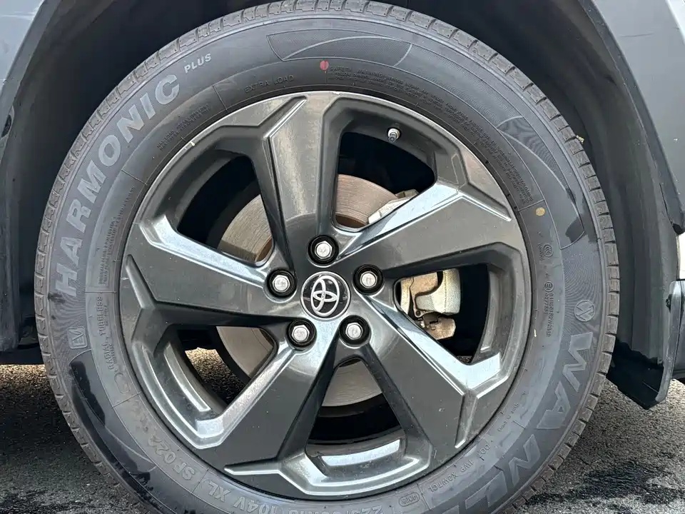 Toyota RAV4 Rongfang