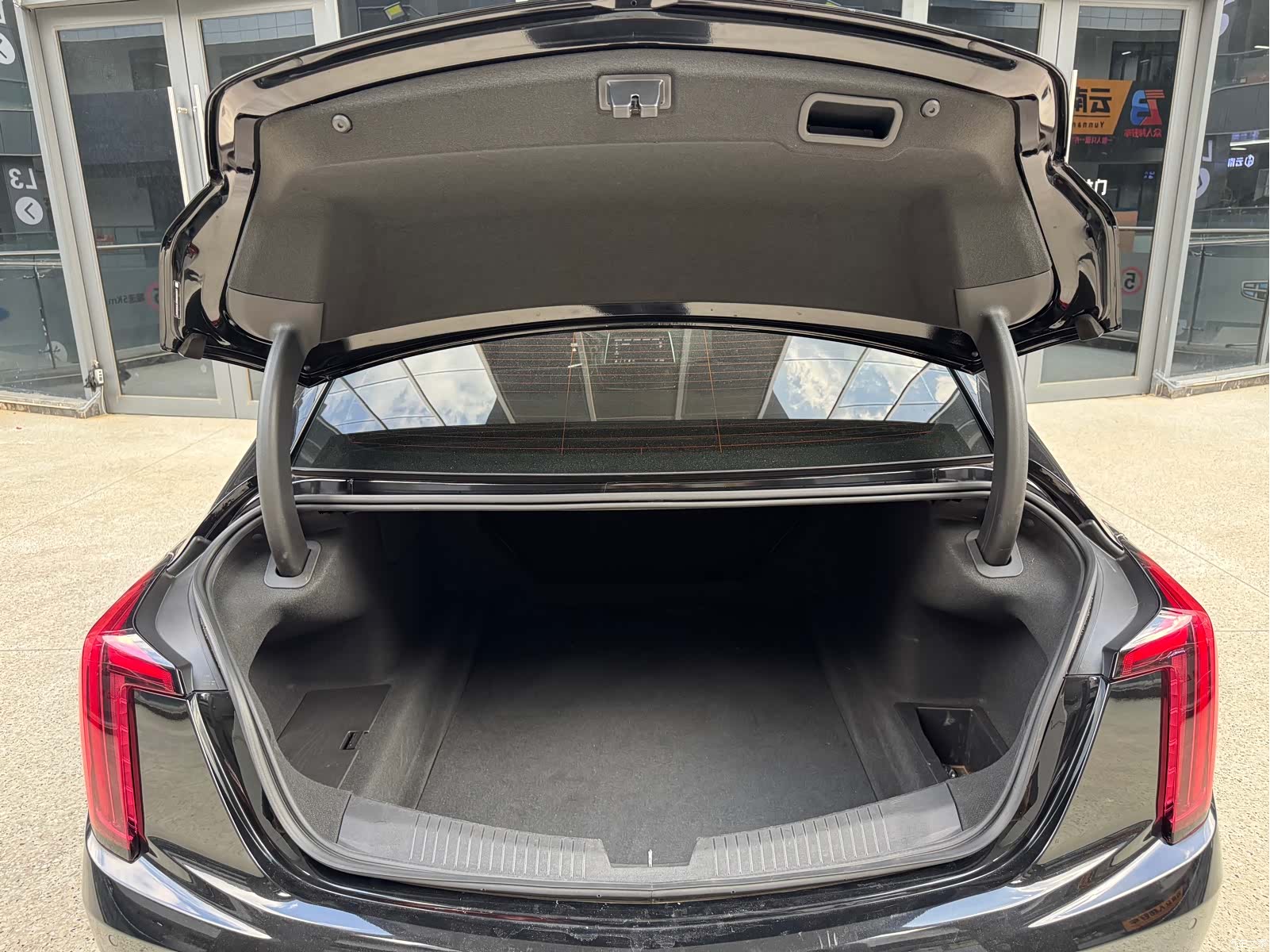 Cadillac CT5, 2022 23