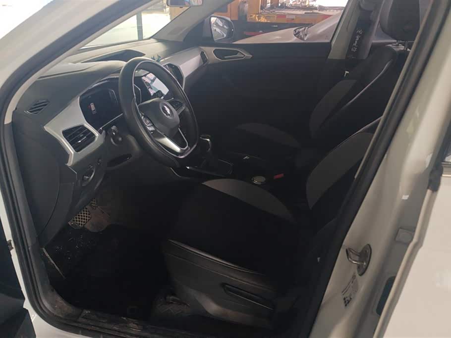 Volkswagen Exploring the shadow