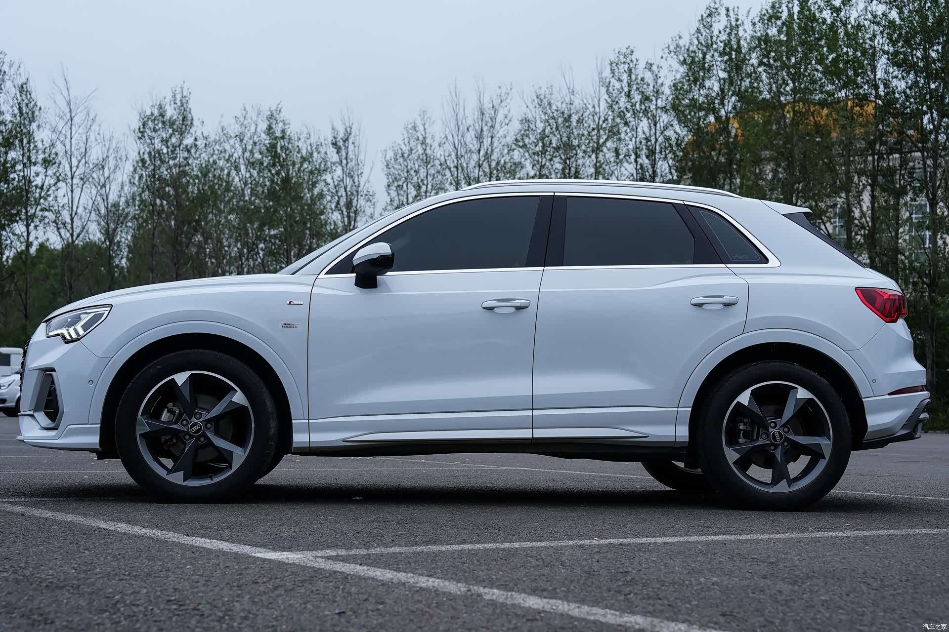 Audi Q3, 2022 все фото
