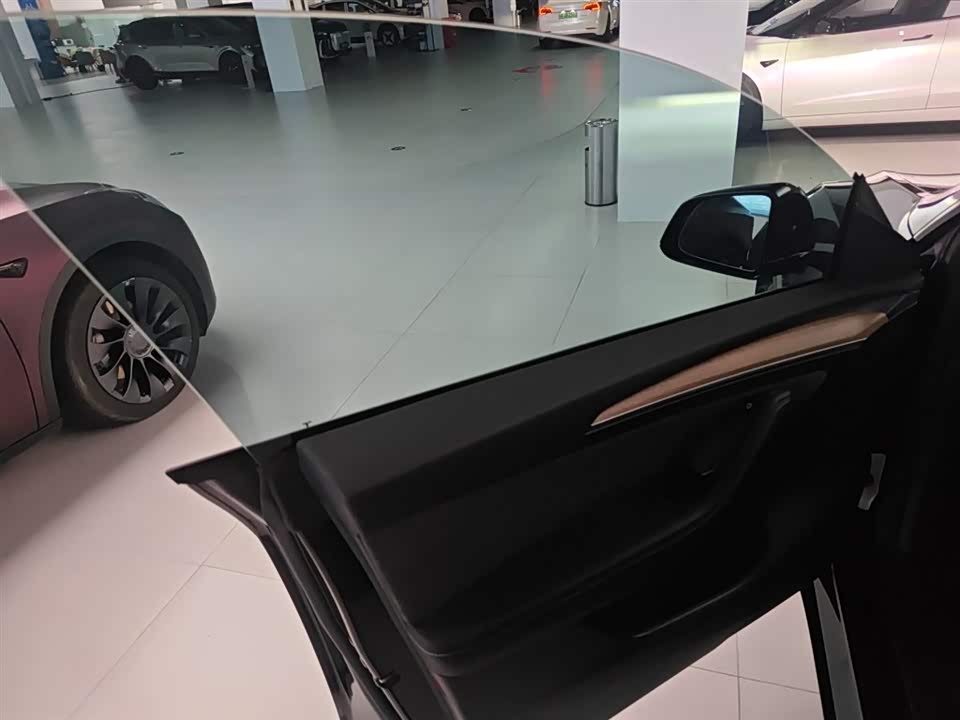 Tesla Model Y Tesla Model Y