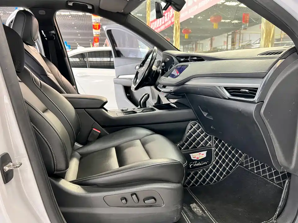 Cadillac XT4
