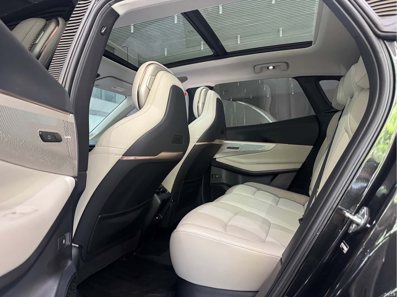 Lynk & Co 02, 2024 все фото