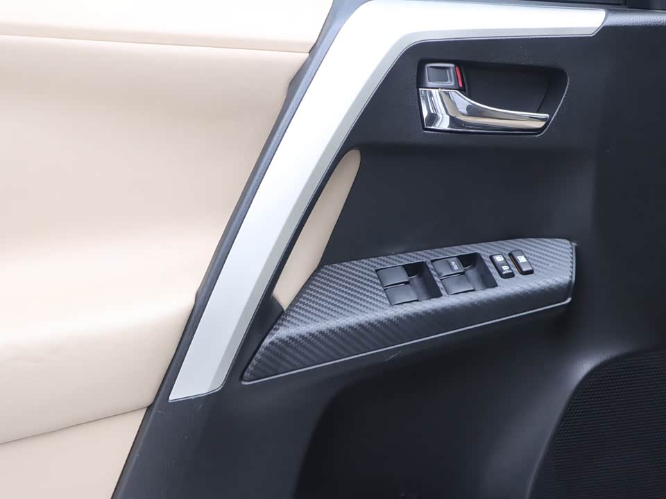 Toyota RAV4 Rongfang