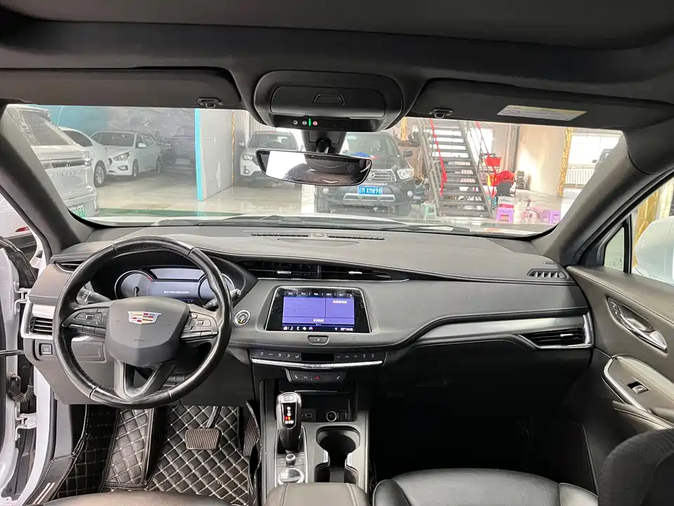Cadillac XT4