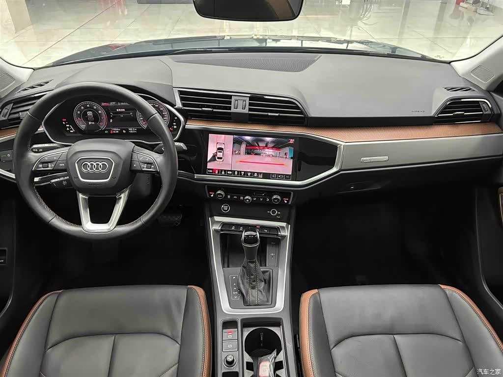 Audi Q3, 2023 2
