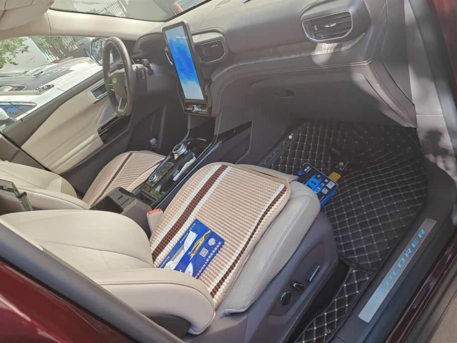 Ford Explorer Ford Explorer