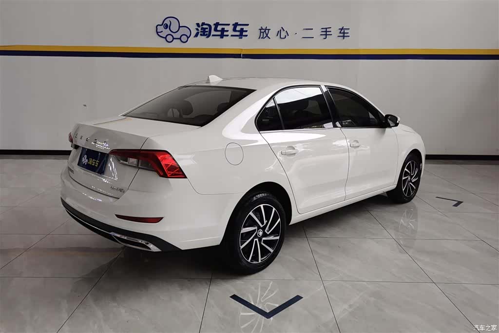 Skoda Rapid, 2021 3
