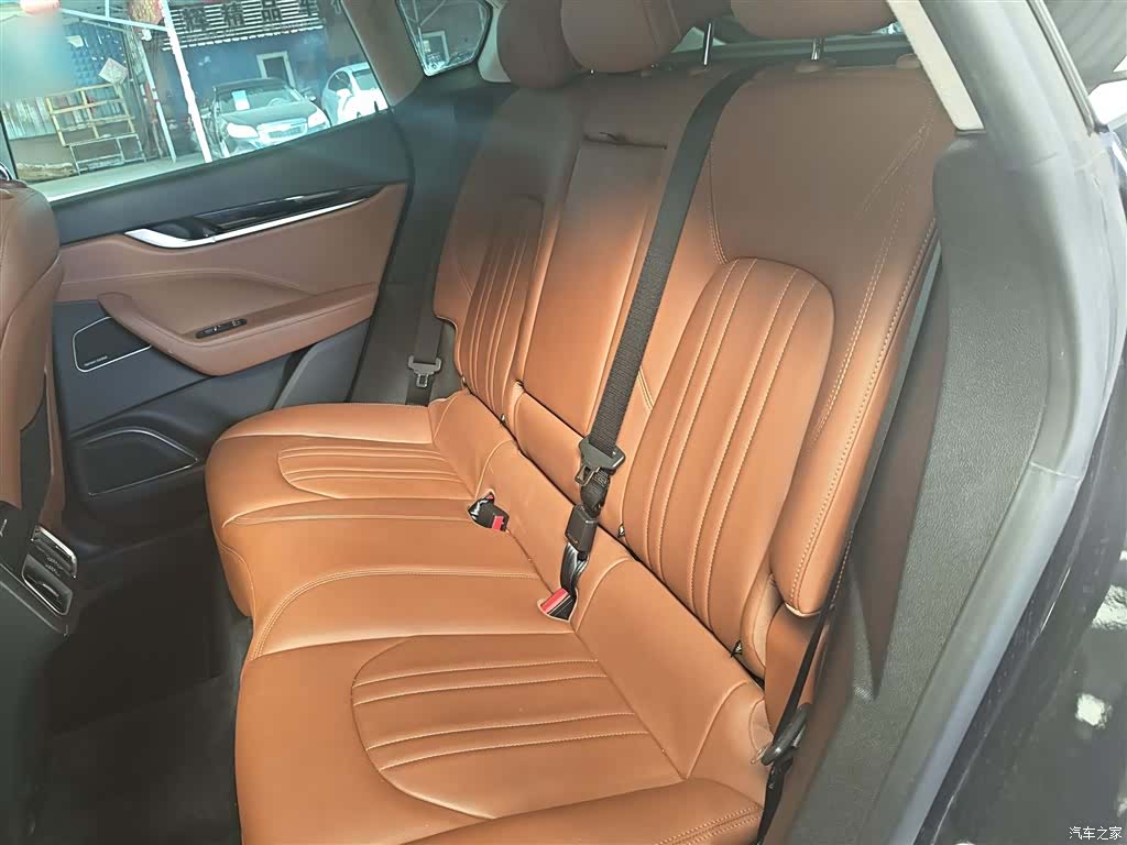 Maserati Levante, 2018 13