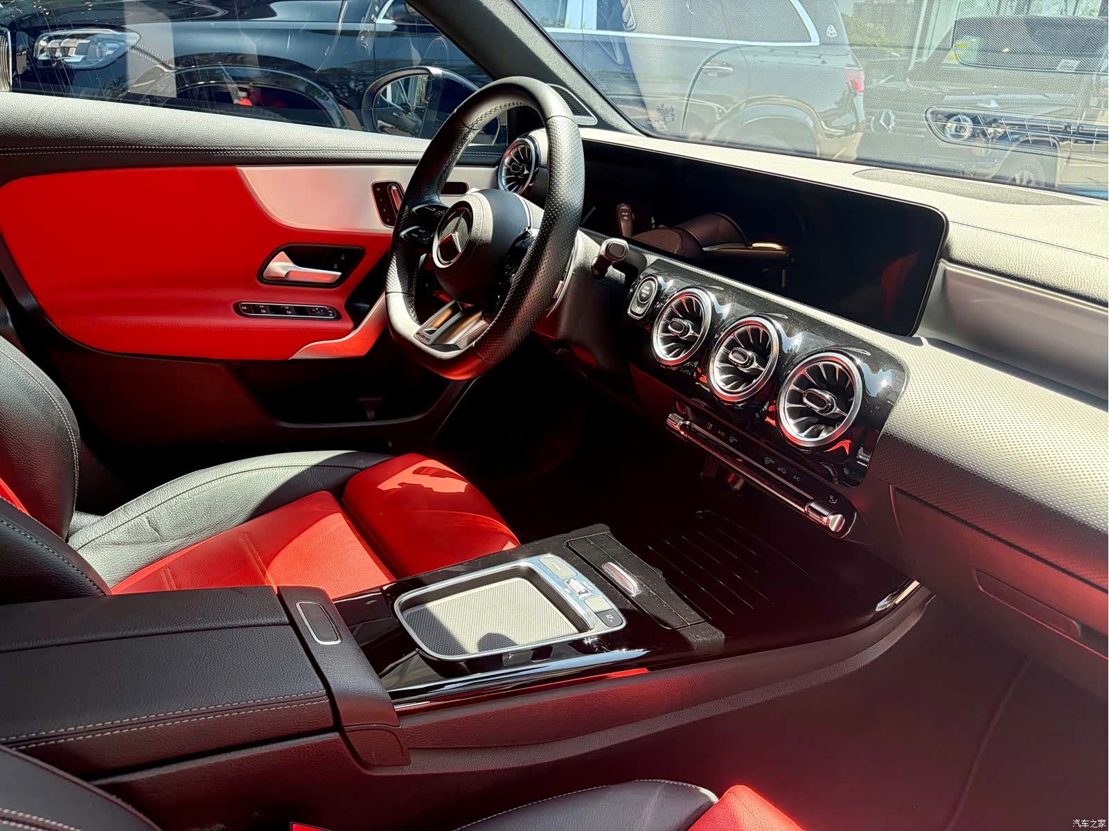 Mercedes-Benz A-Class, 2024 23