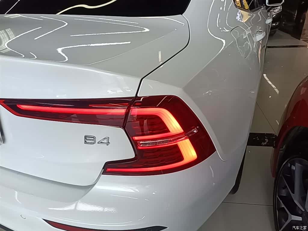 Volvo S60, 2022 8