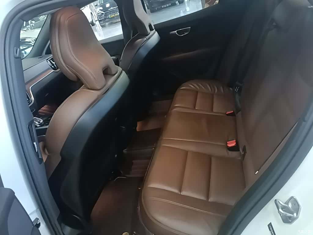 Volvo S60, 2022 17