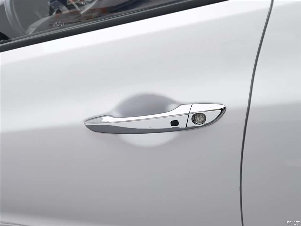 Hyundai DLX, 2017 18