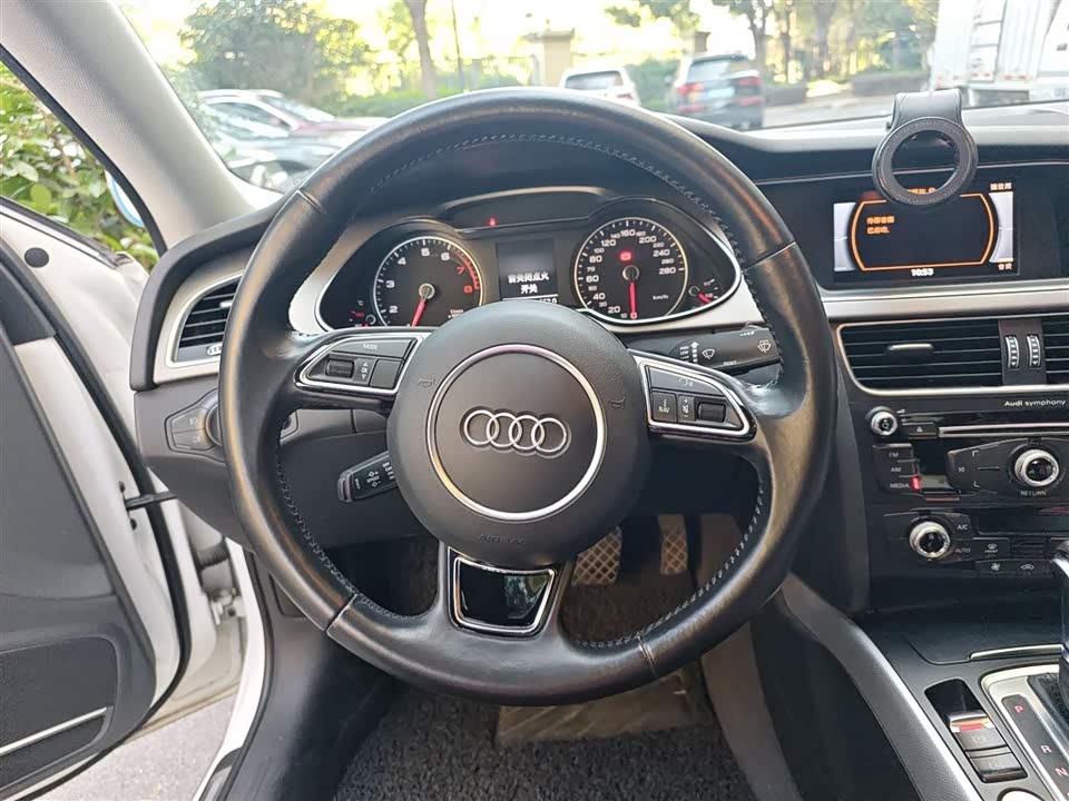 Audi A4L