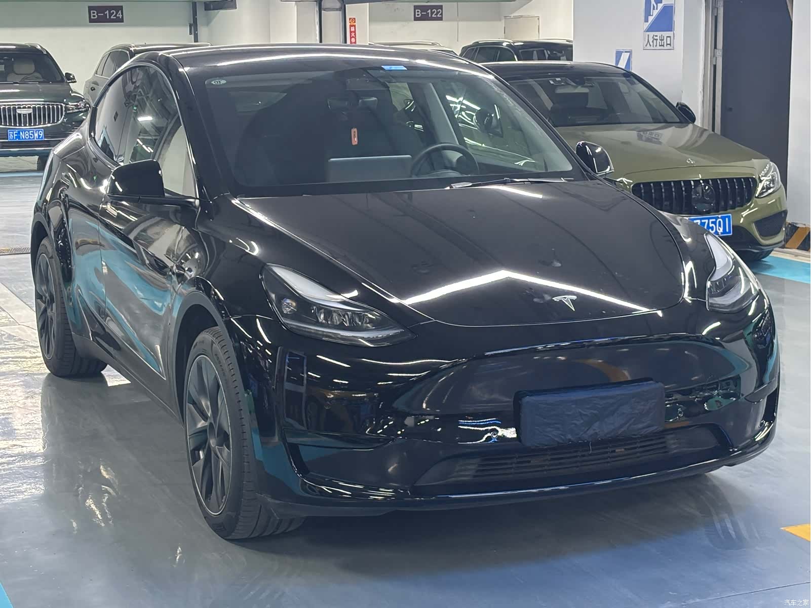 Tesla Model Y, 2023 3
