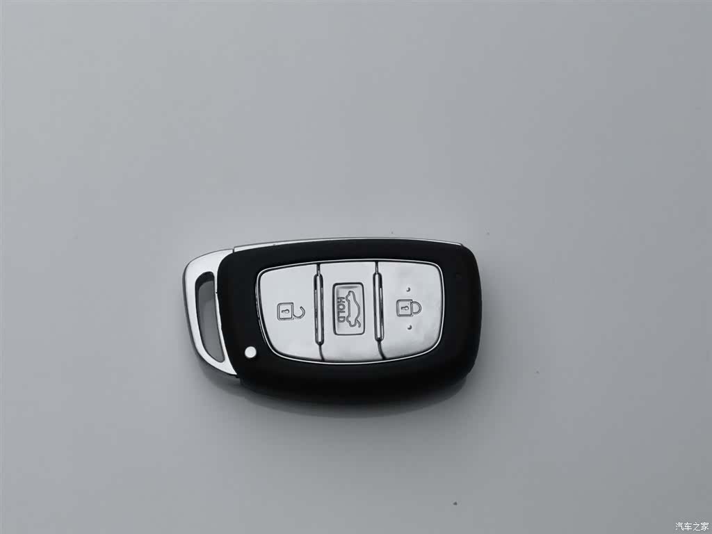 Hyundai DLX, 2017 19
