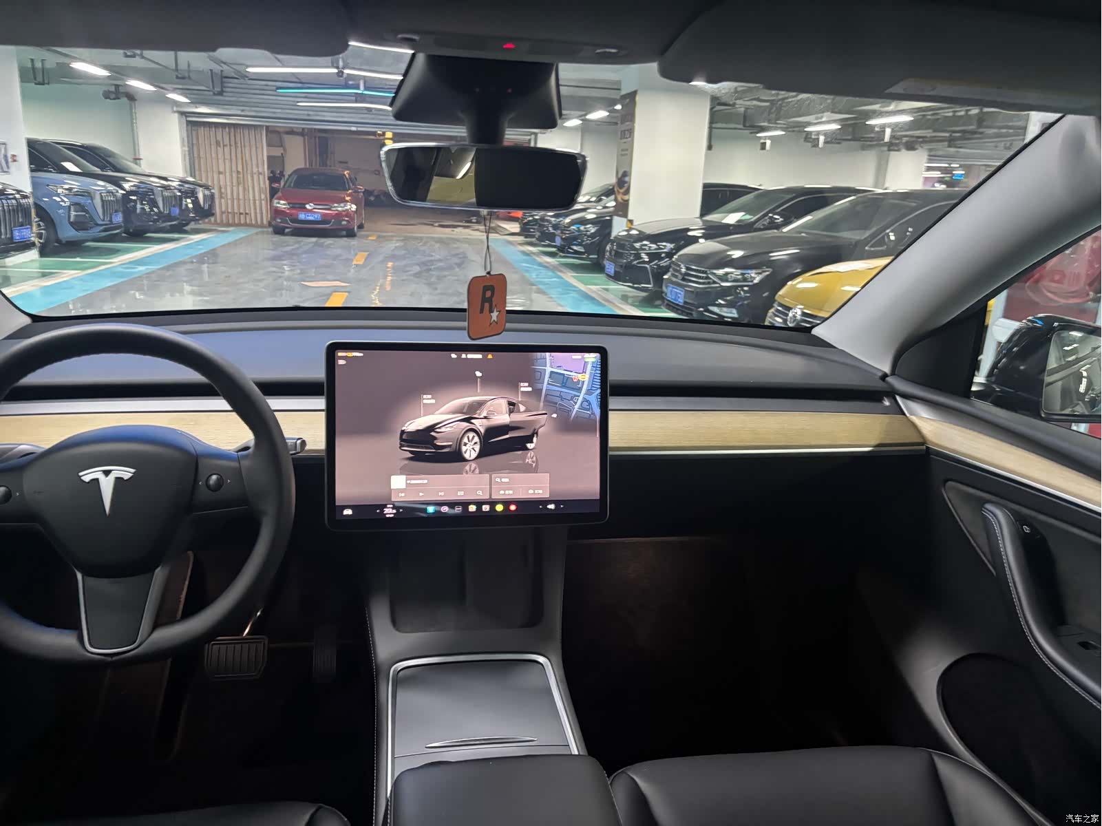 Tesla Model Y, 2023 10