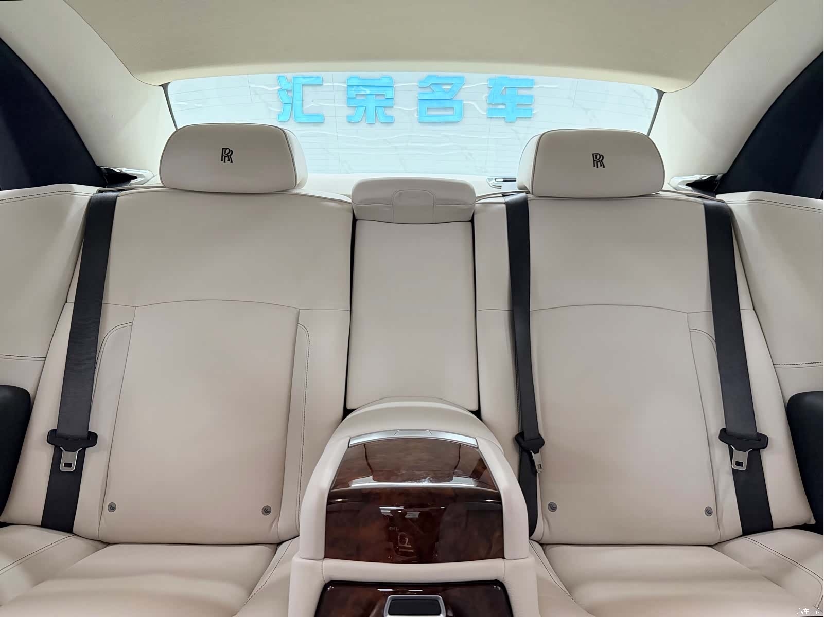 Rolls-Royce Ghost, 2014 16