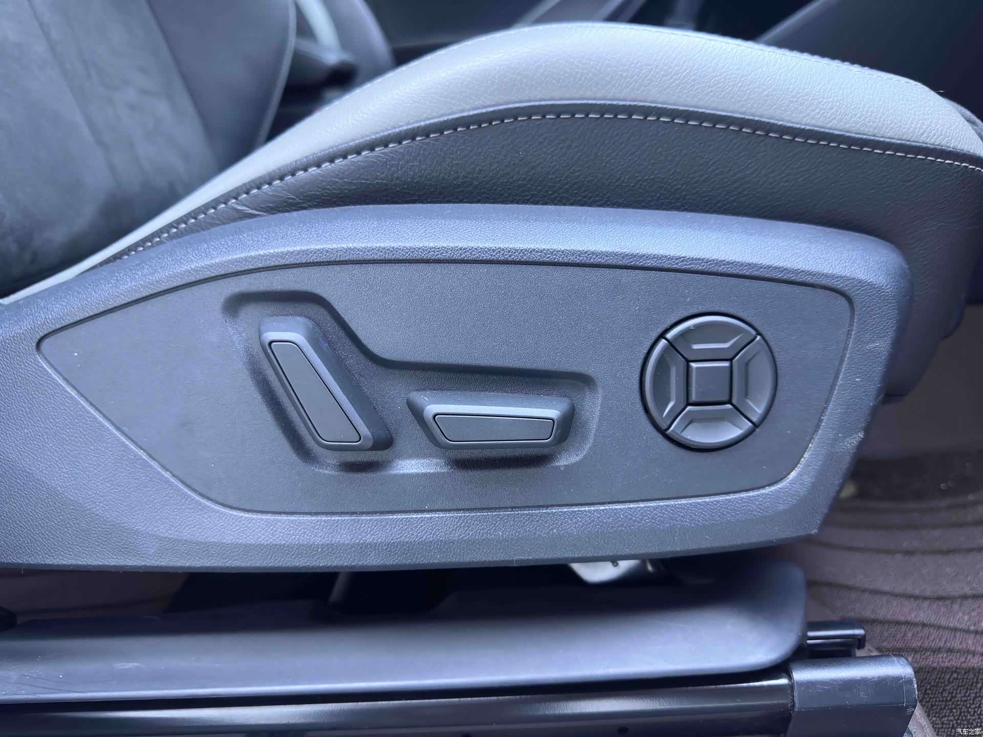 Audi Q3, 2023 19
