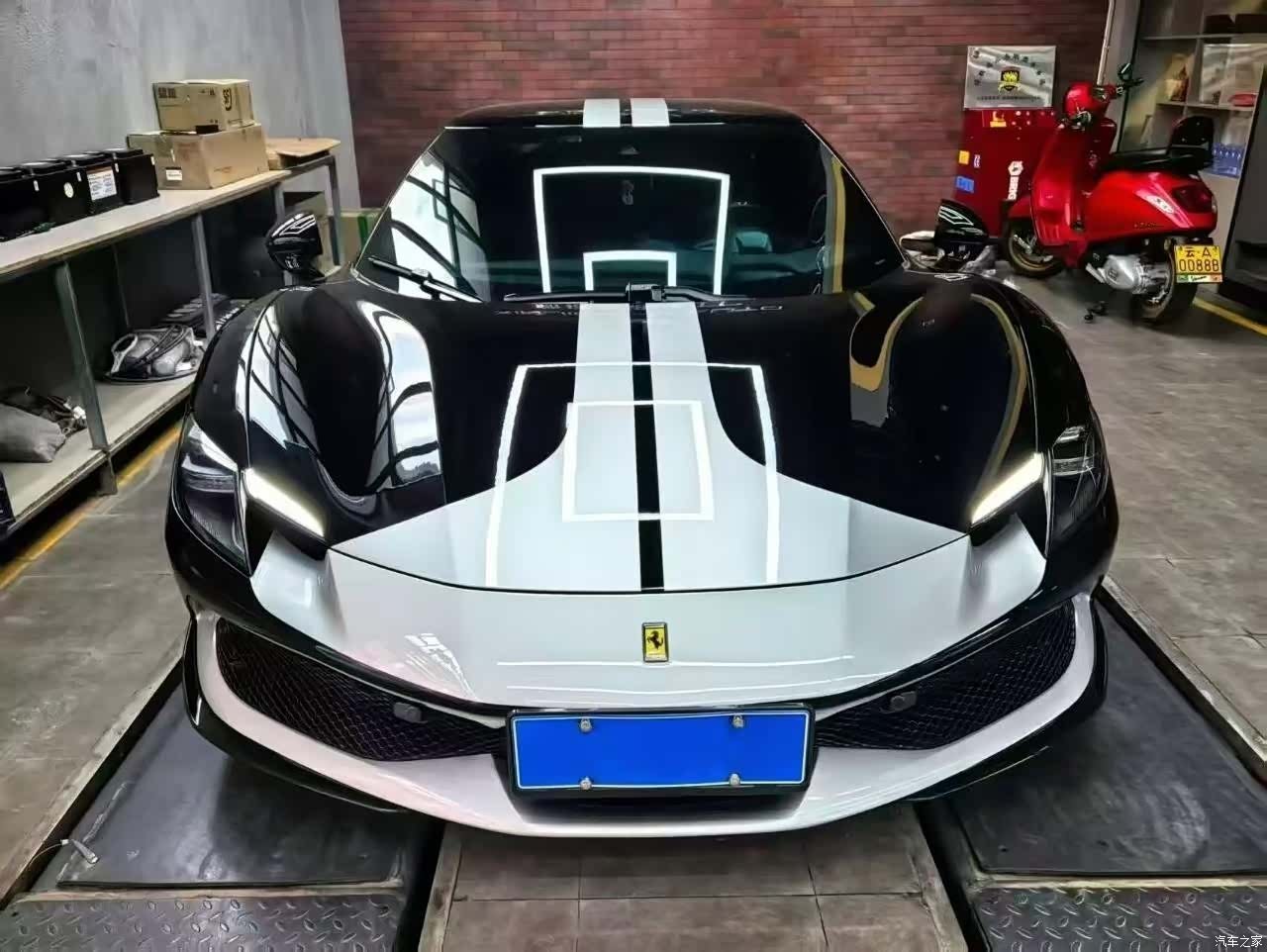 Ferrari 296