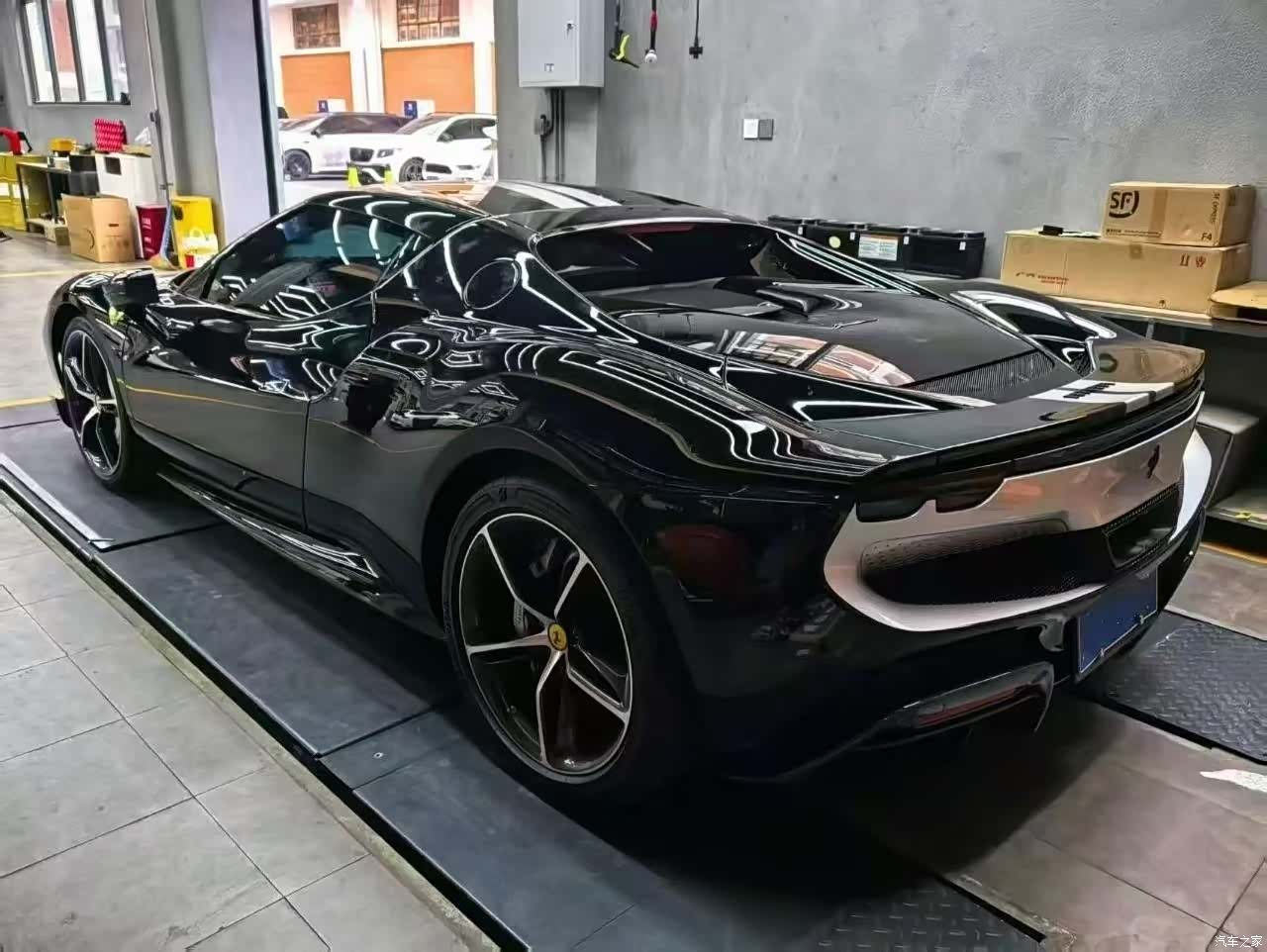 Ferrari 296, 2024 3