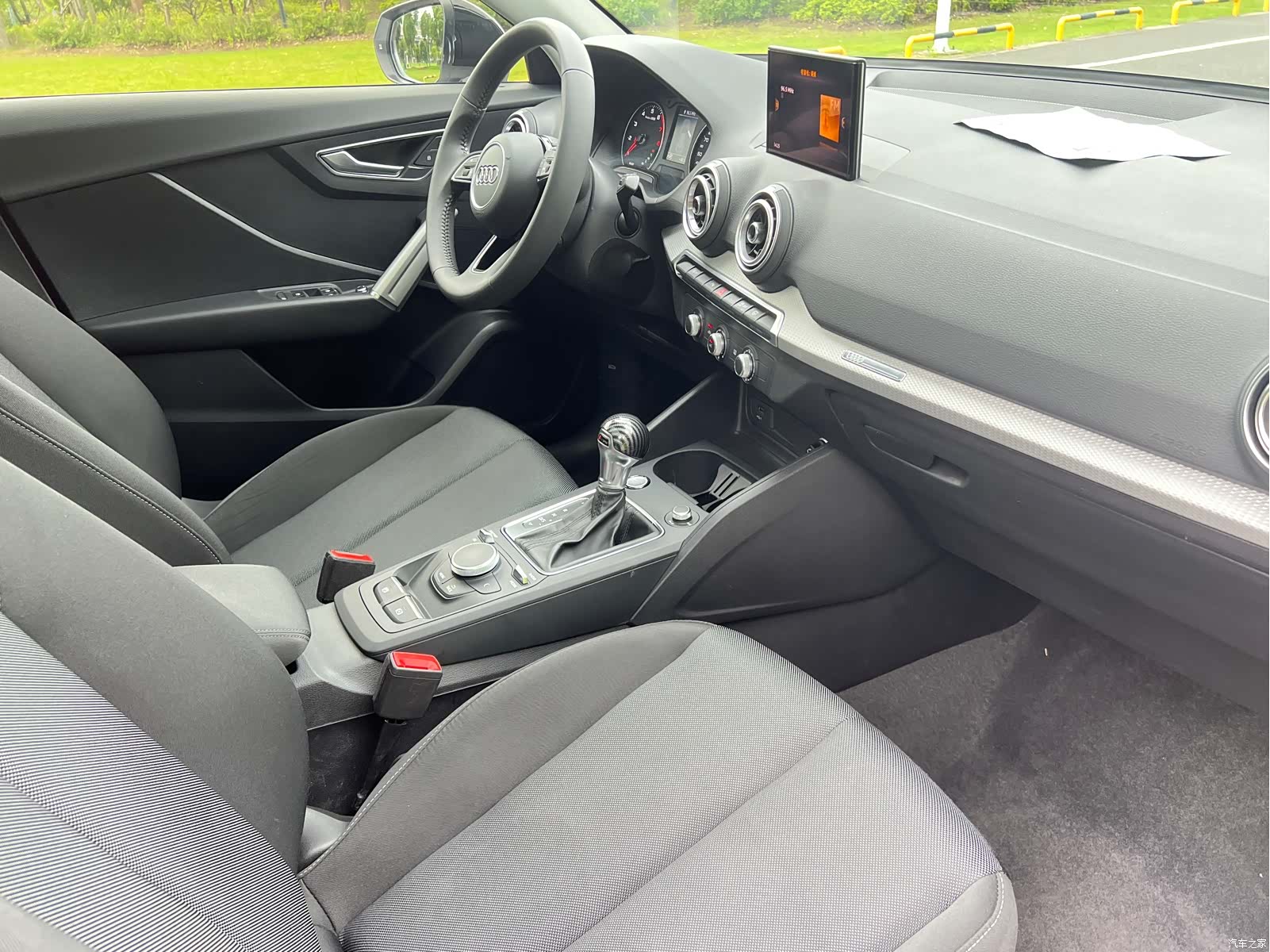 Audi Q2L, 2021 13