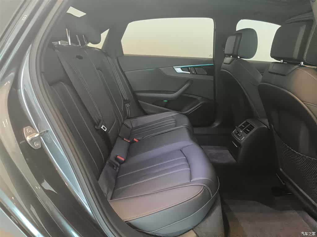 Audi A4L, 2023 7