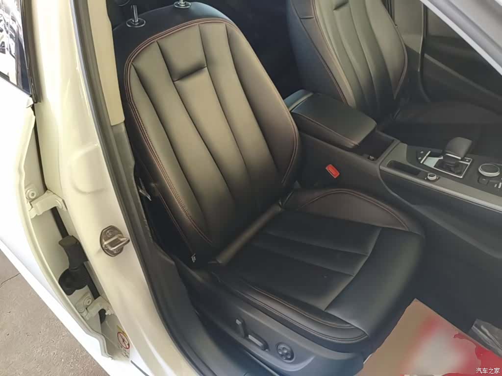 Audi A4L, 2020 25