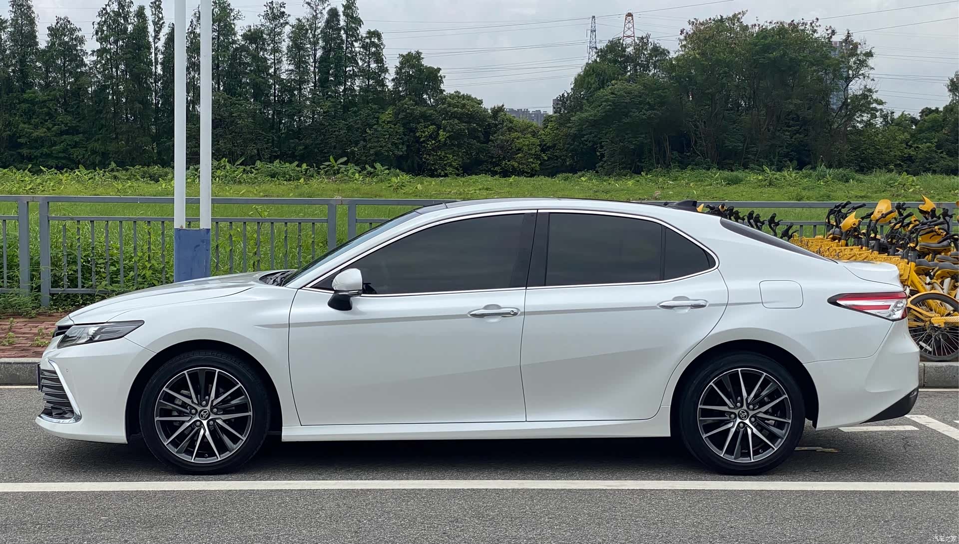 Toyota Camry, 2022 10