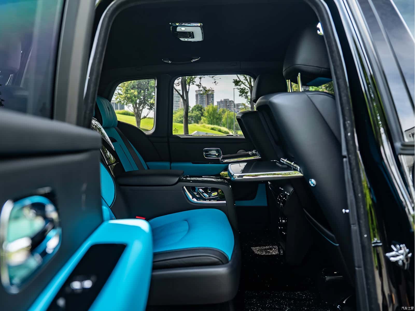 Rolls-Royce Cullinan, 2020 9