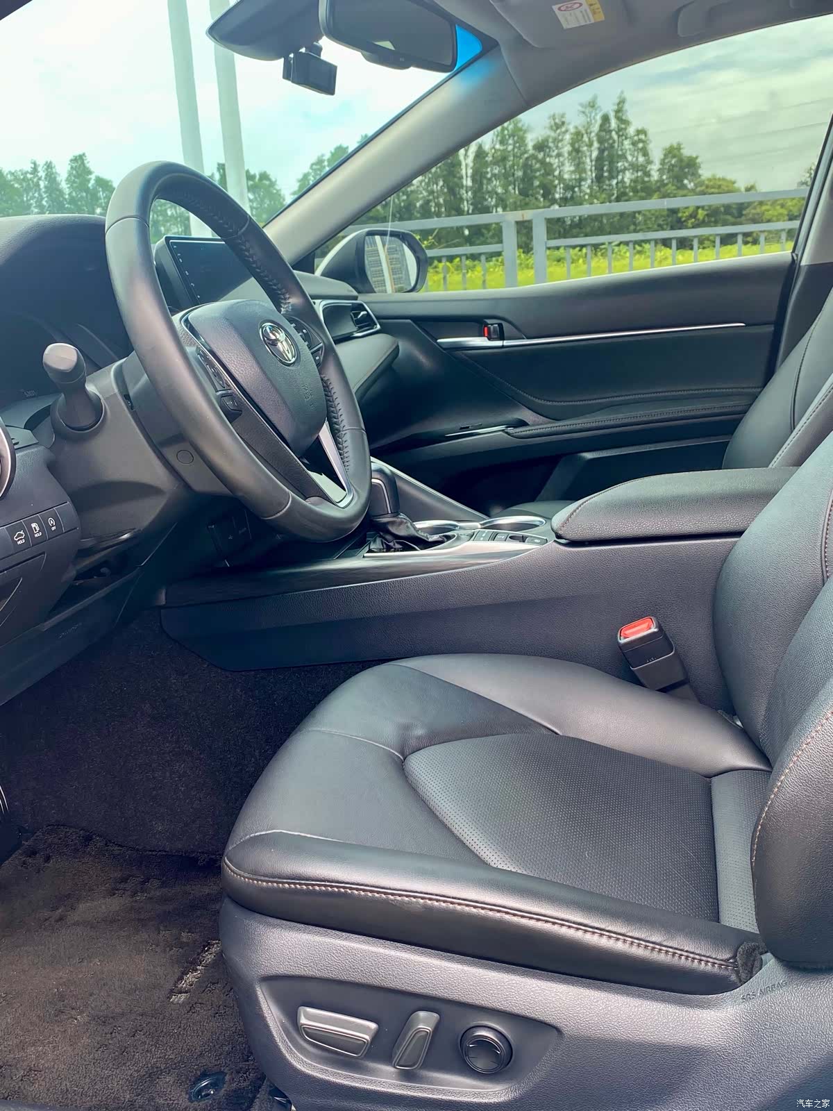 Toyota Camry, 2022 4