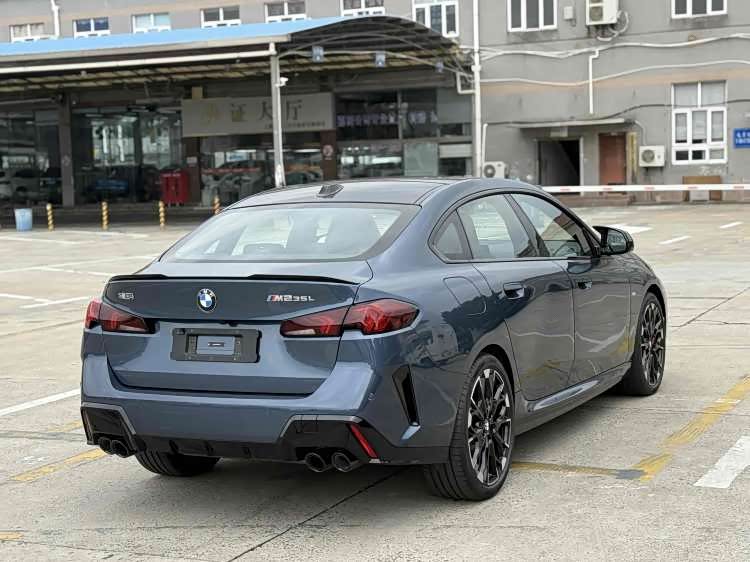 BMW M235L