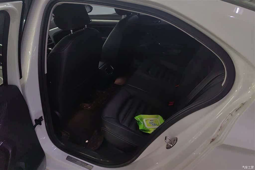 Volkswagen Lamando, 2017 11