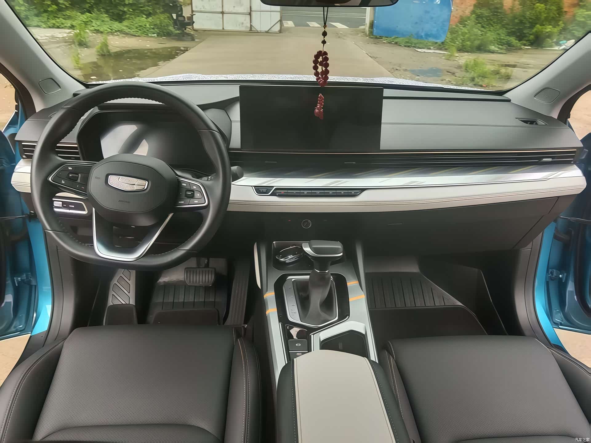 Geely Emgrand, 2022 9