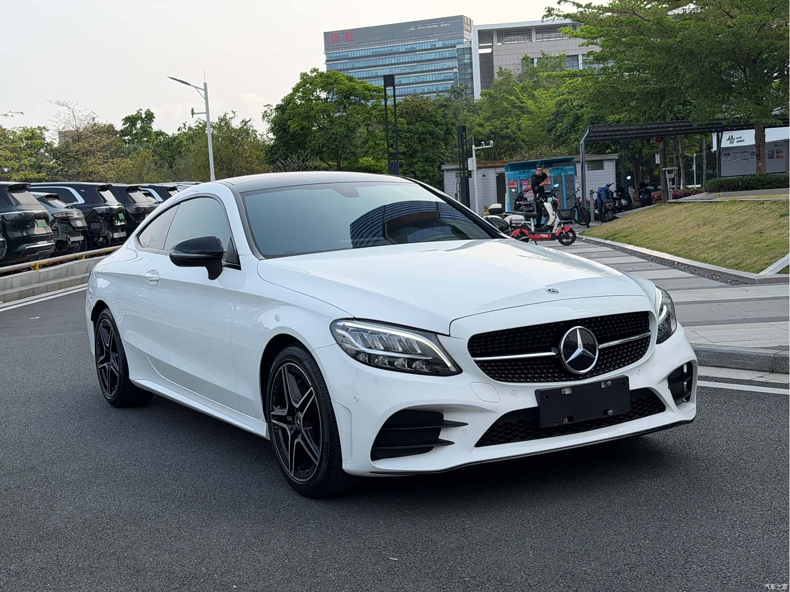 Mercedes-Benz C-Class, 2023 3