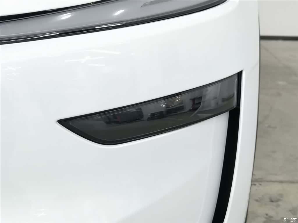 Tesla Model Y, 2025 7