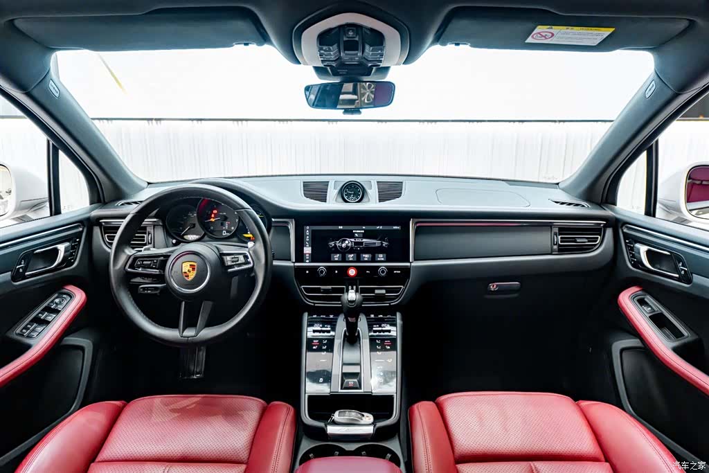 Porsche Macan, 2022 12