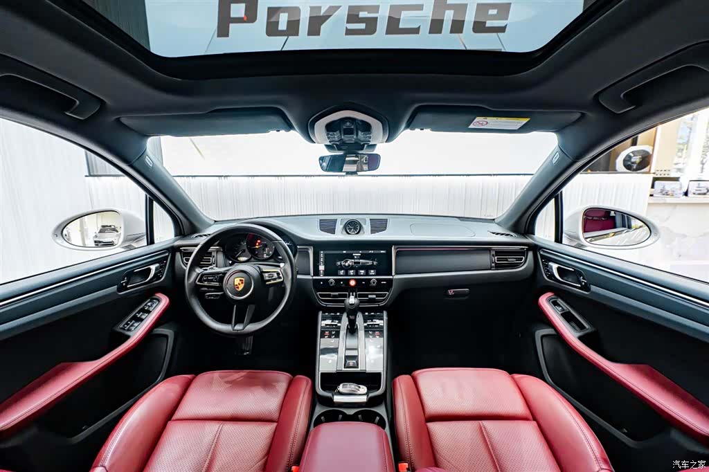 Porsche Macan, 2022 11
