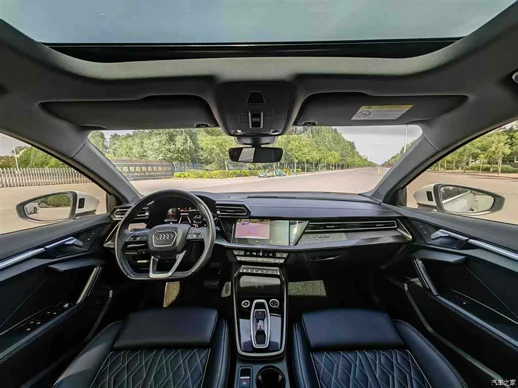 Audi Flying Spur, 2025 все фото