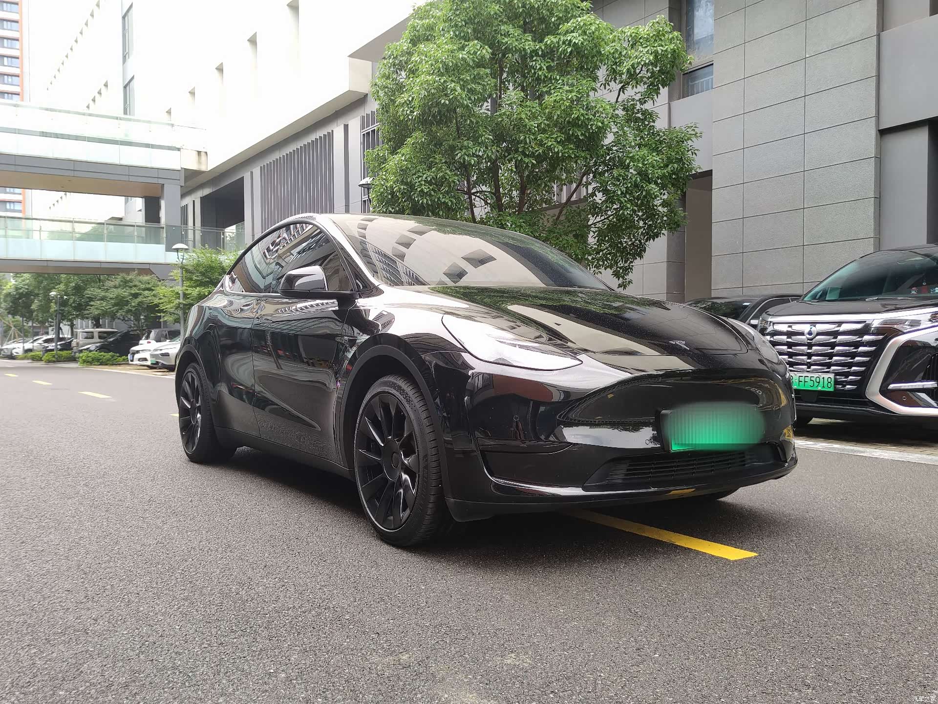 Tesla Model Y, 2023 3