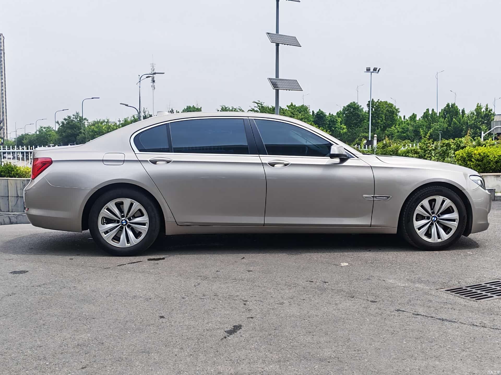 BMW 7 Series, 2011 7