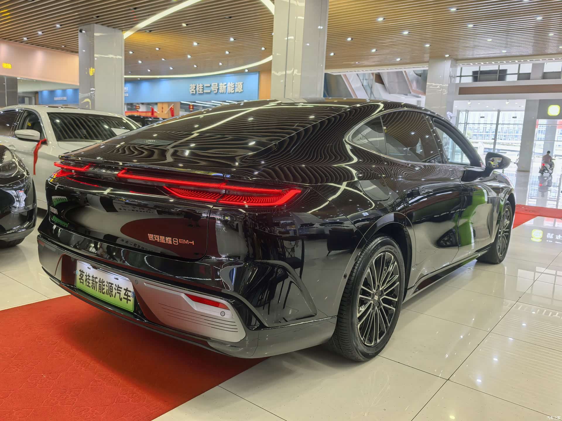 Geely 8, 2026 6
