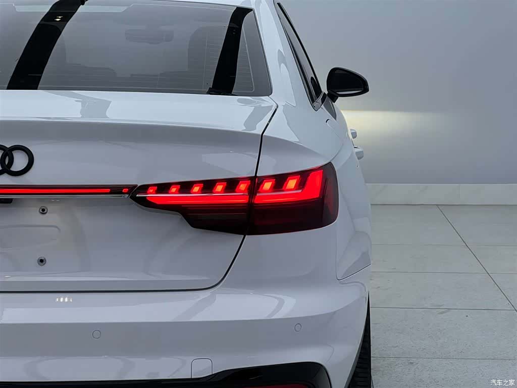 Audi A4L, 2022 12