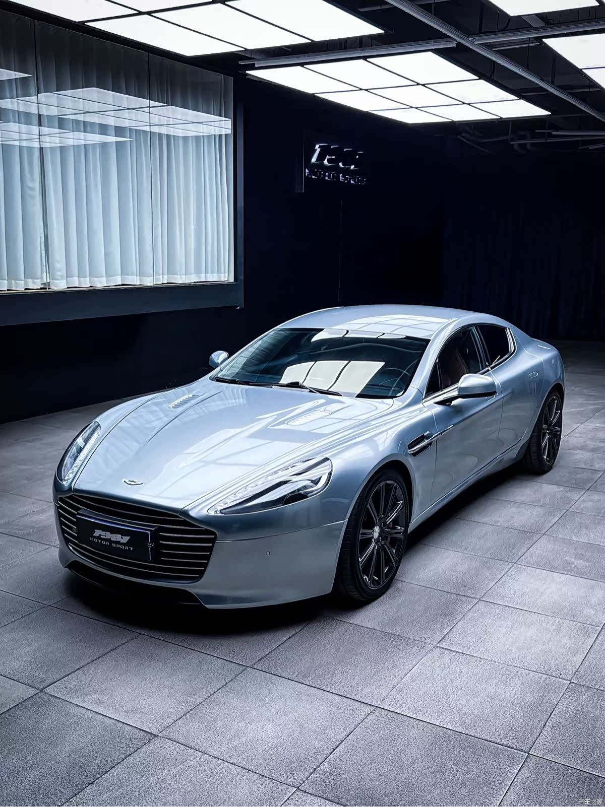 Aston Martin Rapide