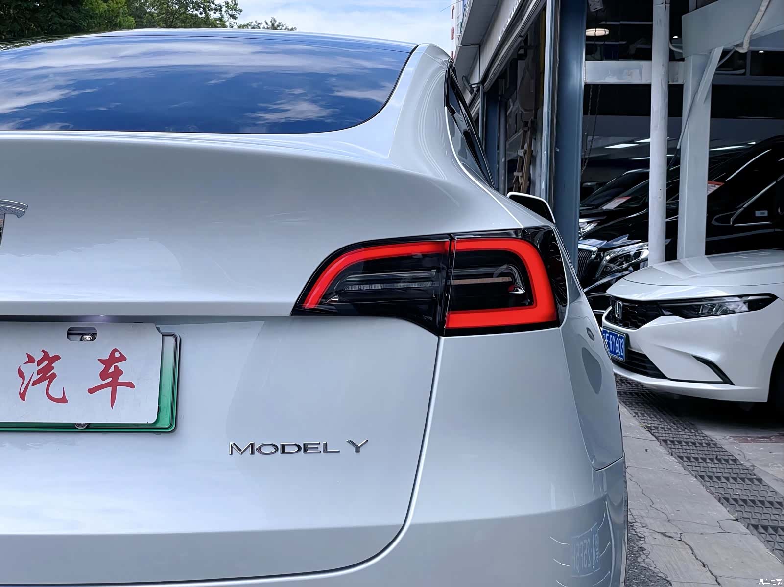 Tesla Model Y, 2023 7