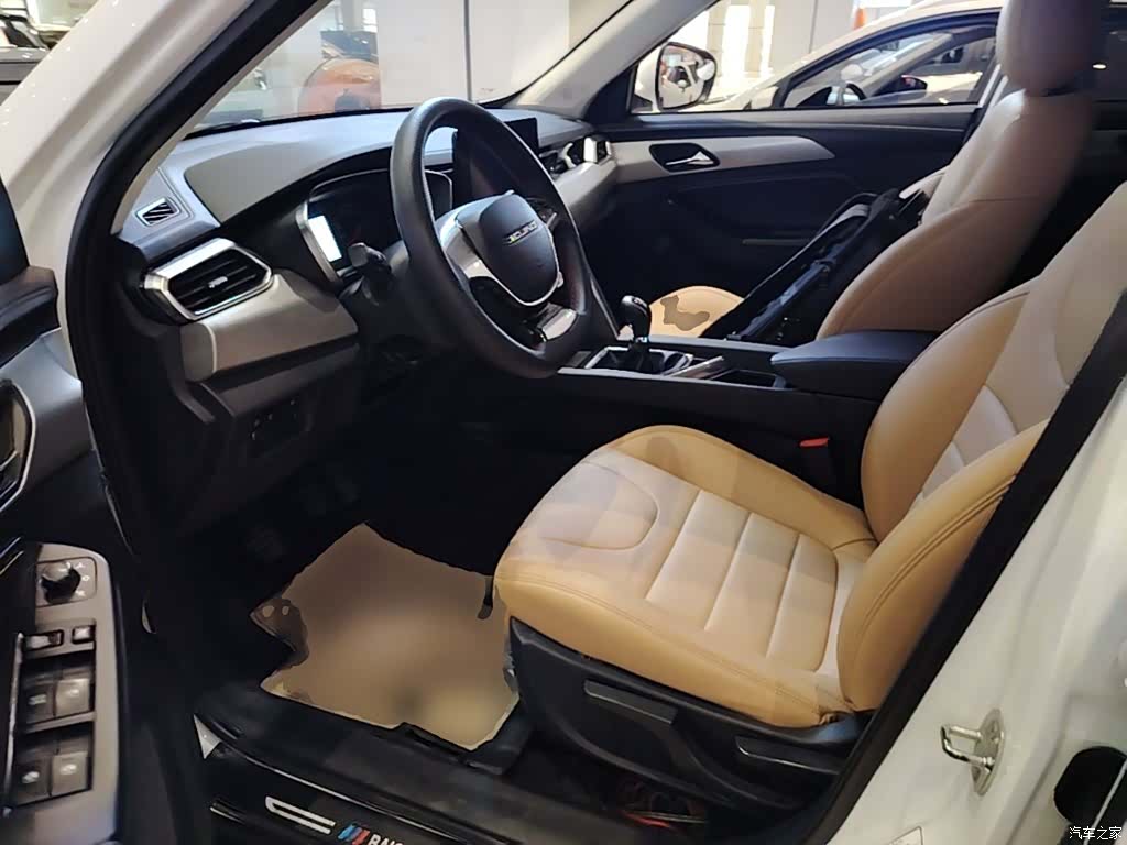 BAIC X3, 2021 15