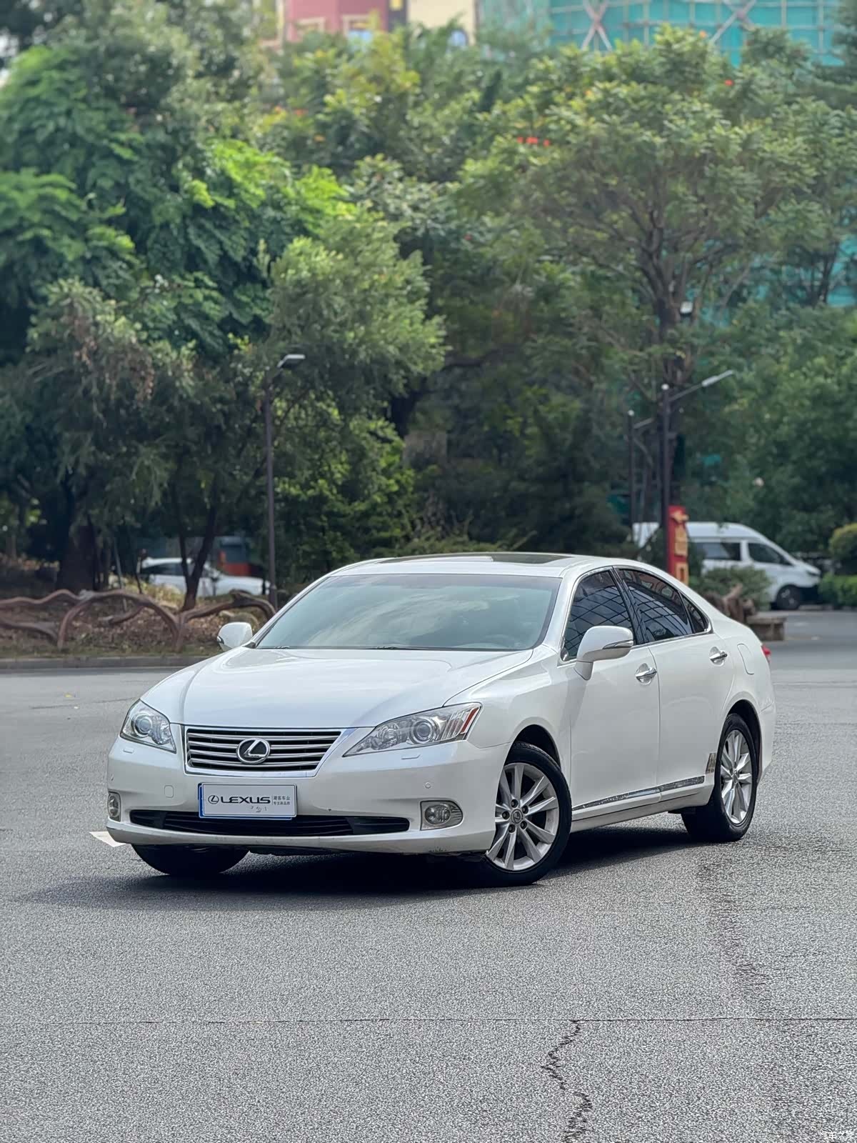 Lexus ES, 2010 3