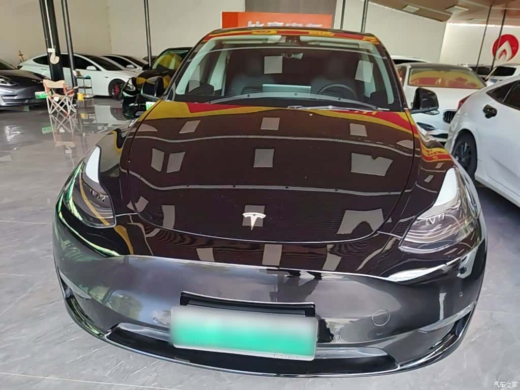 Tesla Model Y, 2021 3